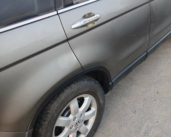 Хонда СРВ 2008 у Турке на Automoto.ua Сірий Хонда СРВ, об'ємом двигуна 2.2 л та пробігом 285 тис. км за 10600 $, фото 5 на Automoto.ua