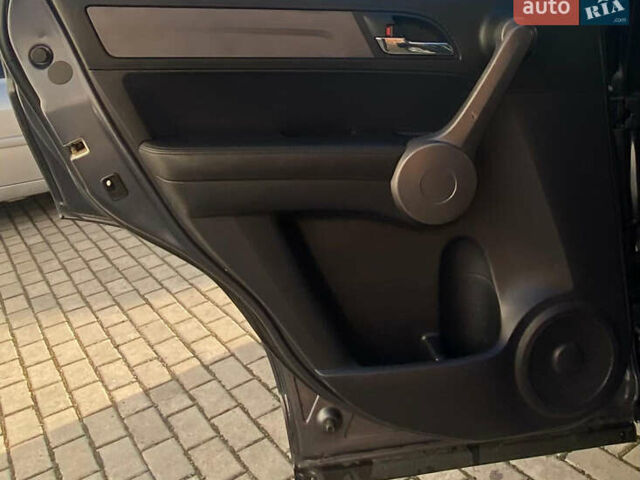 Сірий Хонда СРВ, об'ємом двигуна 2 л та пробігом 270 тис. км за 10800 $, фото 19 на Automoto.ua