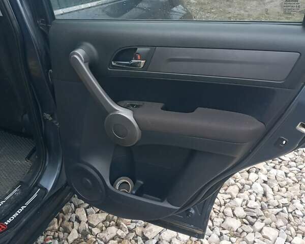 Сірий Хонда СРВ, об'ємом двигуна 2.2 л та пробігом 304 тис. км за 10500 $, фото 10 на Automoto.ua