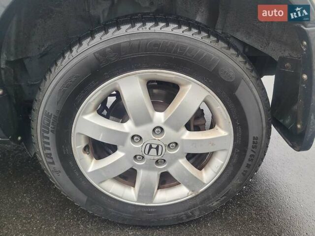 Серый Хонда СРВ, объемом двигателя 2.4 л и пробегом 335 тыс. км за 8300 $, фото 18 на Automoto.ua