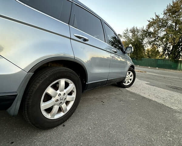 Серый Хонда СРВ, объемом двигателя 2 л и пробегом 193 тыс. км за 11200 $, фото 4 на Automoto.ua