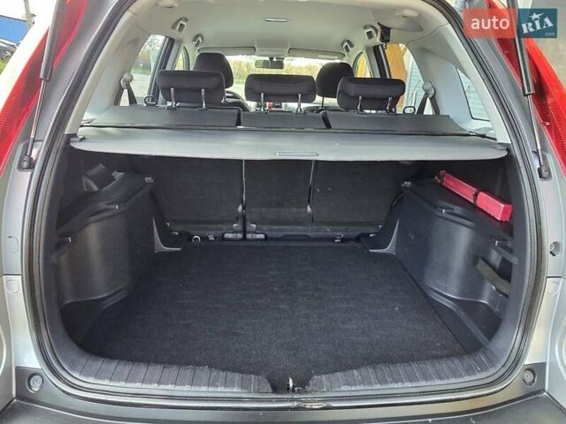 Серый Хонда СРВ, объемом двигателя 2.2 л и пробегом 241 тыс. км за 10500 $, фото 33 на Automoto.ua