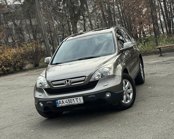 Серый Хонда СРВ, объемом двигателя 2.35 л и пробегом 200 тыс. км за 9999 $, фото 1 на Automoto.ua