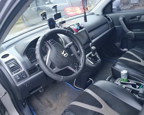 Серый Хонда СРВ, объемом двигателя 2 л и пробегом 228 тыс. км за 9500 $, фото 7 на Automoto.ua