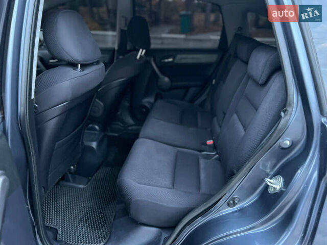 Серый Хонда СРВ, объемом двигателя 2 л и пробегом 268 тыс. км за 9999 $, фото 16 на Automoto.ua