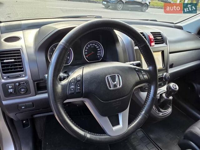 Серый Хонда СРВ, объемом двигателя 2.2 л и пробегом 241 тыс. км за 10500 $, фото 45 на Automoto.ua