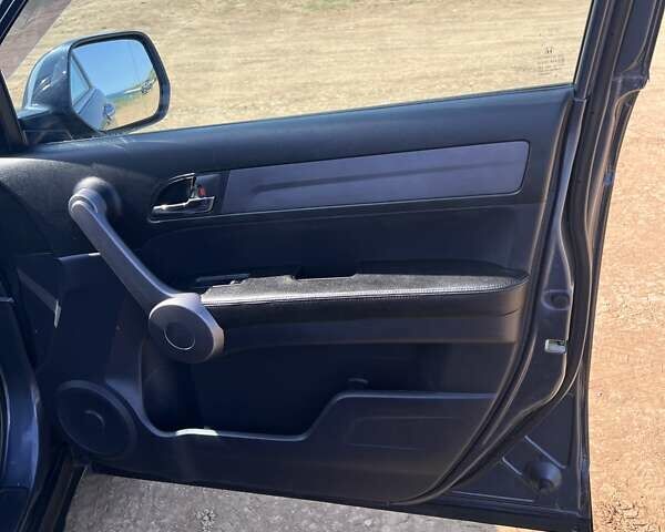 Серый Хонда СРВ, объемом двигателя 2.4 л и пробегом 228 тыс. км за 11150 $, фото 30 на Automoto.ua