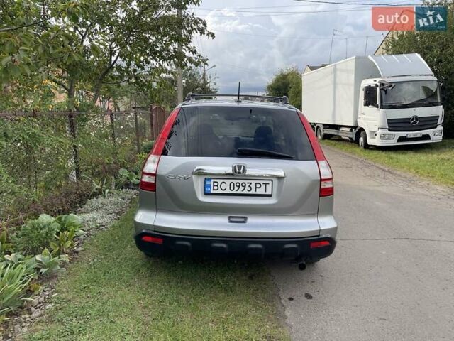 Серый Хонда СРВ, объемом двигателя 2.4 л и пробегом 200 тыс. км за 10000 $, фото 3 на Automoto.ua