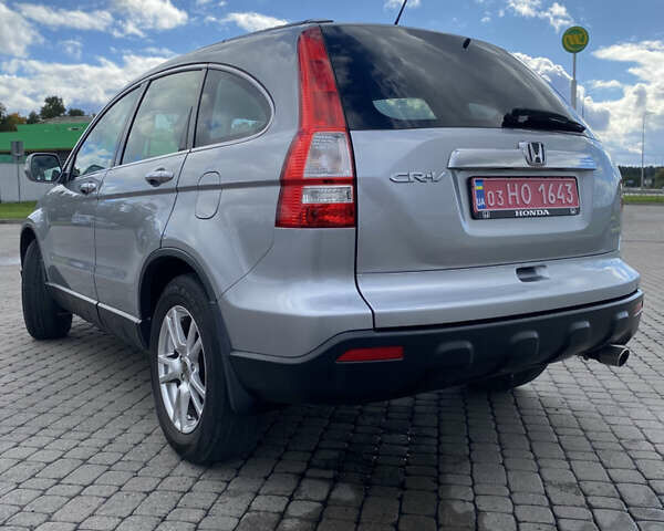 Хонда СРВ 2008 в Радивилове на Automoto.ua Серый Хонда СРВ, объемом двигателя 2 л и пробегом 252 тыс. км за 9550 $, фото 13 на Automoto.ua