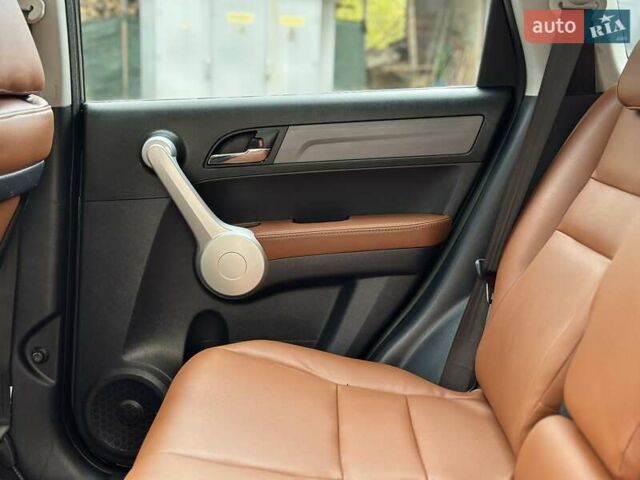 Хонда СРВ 2008 в Дрогобыче на Automoto.ua Серый Хонда СРВ, объемом двигателя 2 л и пробегом 192 тыс. км за 10800 $, фото 58 на Automoto.ua