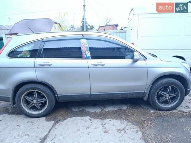 Серый Хонда СРВ, объемом двигателя 2 л и пробегом 228 тыс. км за 9500 $, фото 2 на Automoto.ua