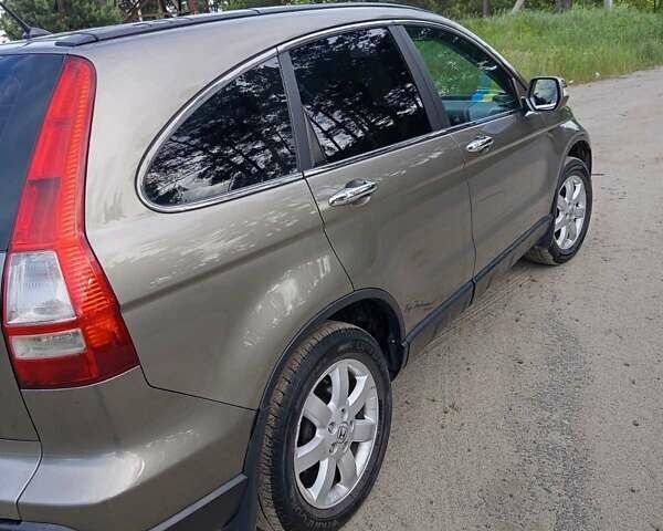 Серый Хонда СРВ, объемом двигателя 2.2 л и пробегом 202 тыс. км за 9800 $, фото 6 на Automoto.ua
