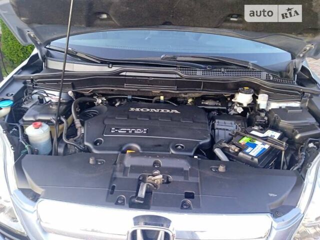 Серый Хонда СРВ, объемом двигателя 2.2 л и пробегом 218 тыс. км за 10390 $, фото 95 на Automoto.ua