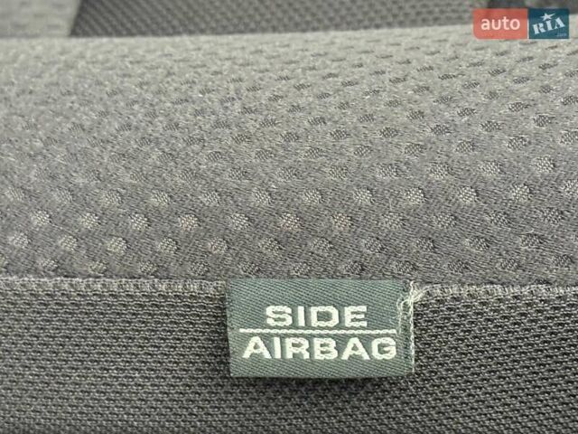 Сірий Хонда СРВ, об'ємом двигуна 2 л та пробігом 167 тис. км за 10999 $, фото 41 на Automoto.ua