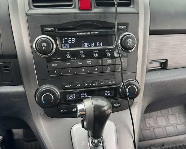 Сірий Хонда СРВ, об'ємом двигуна 2.4 л та пробігом 179 тис. км за 11200 $, фото 23 на Automoto.ua