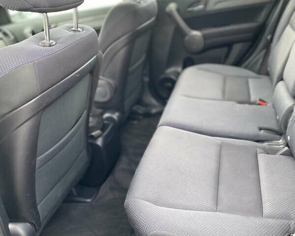 Хонда СРВ 2008 в Радивилове на Automoto.ua Серый Хонда СРВ, объемом двигателя 2 л и пробегом 252 тыс. км за 9550 $, фото 21 на Automoto.ua