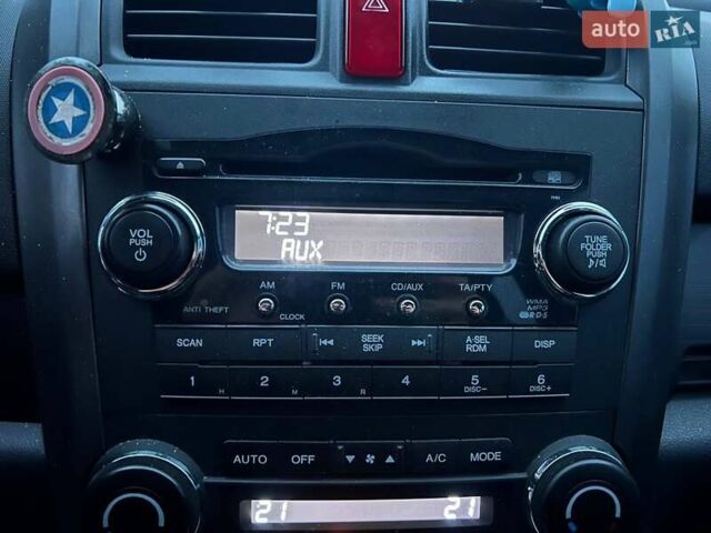 Серый Хонда СРВ, объемом двигателя 2 л и пробегом 196 тыс. км за 10990 $, фото 23 на Automoto.ua