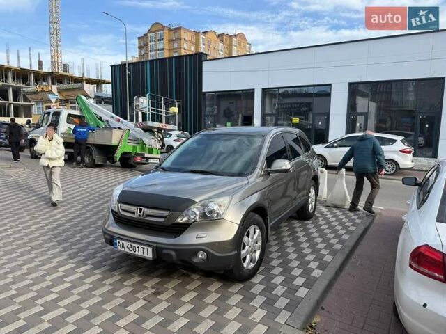 Хонда СРВ 2008 в Ирпене на Automoto.ua Серый Хонда СРВ, объемом двигателя 2.4 л и пробегом 215 тыс. км за 10500 $, фото 1 на Automoto.ua