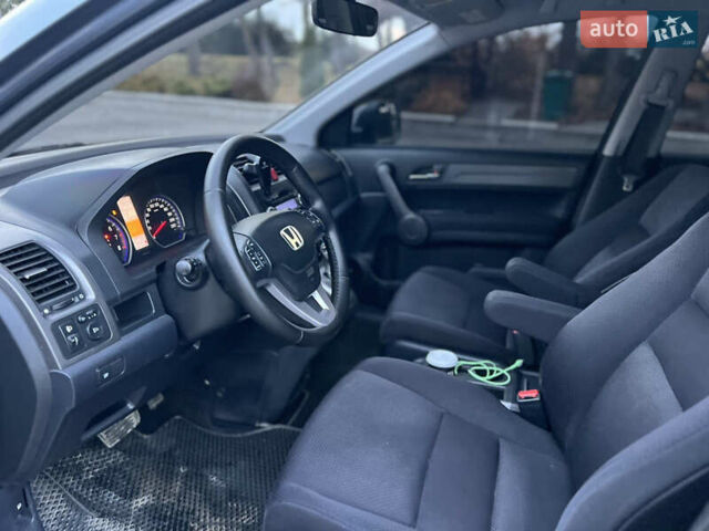 Сірий Хонда СРВ, об'ємом двигуна 2 л та пробігом 238 тис. км за 9499 $, фото 16 на Automoto.ua