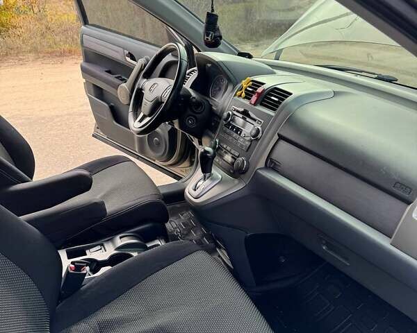 Серый Хонда СРВ, объемом двигателя 2 л и пробегом 228 тыс. км за 11000 $, фото 8 на Automoto.ua