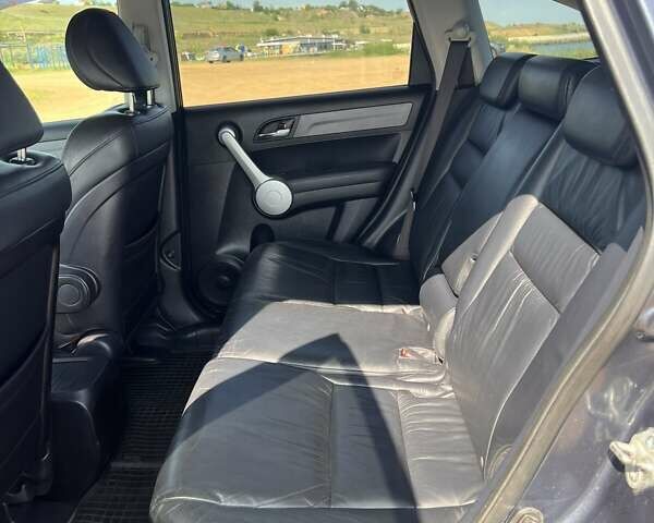 Серый Хонда СРВ, объемом двигателя 2.4 л и пробегом 228 тыс. км за 11150 $, фото 21 на Automoto.ua