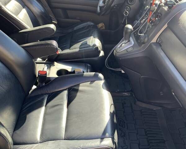 Серый Хонда СРВ, объемом двигателя 2.4 л и пробегом 150 тыс. км за 10400 $, фото 2 на Automoto.ua