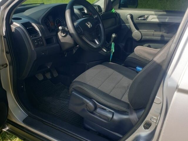 Серый Хонда СРВ, объемом двигателя 2.2 л и пробегом 270 тыс. км за 9500 $, фото 6 на Automoto.ua