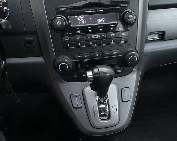 Серый Хонда СРВ, объемом двигателя 2.4 л и пробегом 200 тыс. км за 10000 $, фото 9 на Automoto.ua