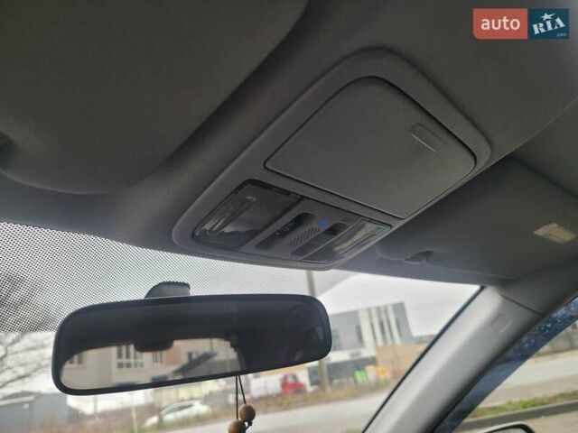 Серый Хонда СРВ, объемом двигателя 2.4 л и пробегом 335 тыс. км за 8300 $, фото 28 на Automoto.ua