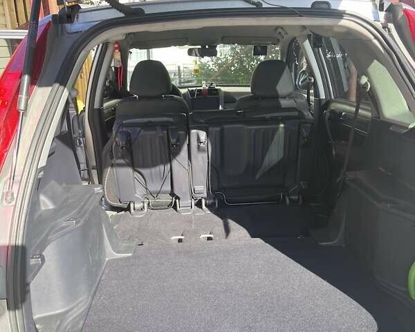 Серый Хонда СРВ, объемом двигателя 2 л и пробегом 174 тыс. км за 11200 $, фото 7 на Automoto.ua