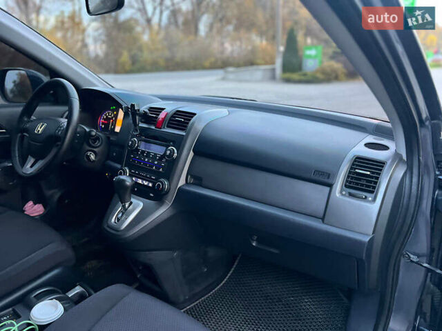 Серый Хонда СРВ, объемом двигателя 2 л и пробегом 268 тыс. км за 9999 $, фото 18 на Automoto.ua