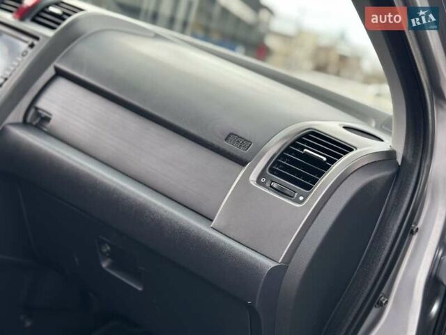 Сірий Хонда СРВ, об'ємом двигуна 2 л та пробігом 189 тис. км за 10750 $, фото 66 на Automoto.ua