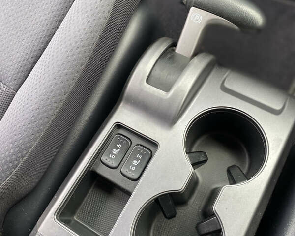 Хонда СРВ 2008 в Радивилове на Automoto.ua Серый Хонда СРВ, объемом двигателя 2 л и пробегом 252 тыс. км за 9550 $, фото 23 на Automoto.ua