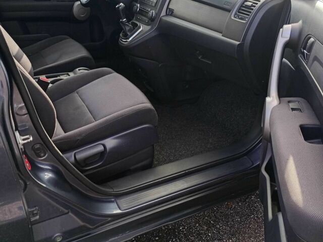 Серый Хонда СРВ, объемом двигателя 2.2 л и пробегом 207 тыс. км за 6500 $, фото 10 на Automoto.ua