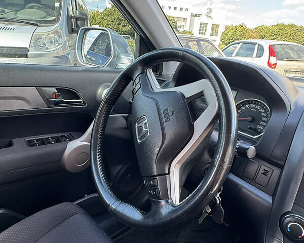 Сірий Хонда СРВ, об'ємом двигуна 2.2 л та пробігом 218 тис. км за 11500 $, фото 30 на Automoto.ua
