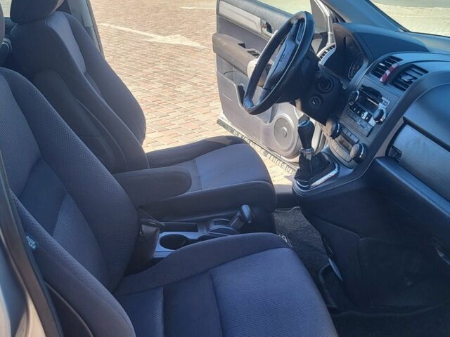 Сірий Хонда СРВ, об'ємом двигуна 2.2 л та пробігом 212 тис. км за 5483 $, фото 10 на Automoto.ua