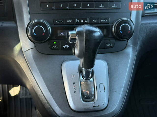 Серый Хонда СРВ, объемом двигателя 2.4 л и пробегом 214 тыс. км за 9500 $, фото 39 на Automoto.ua