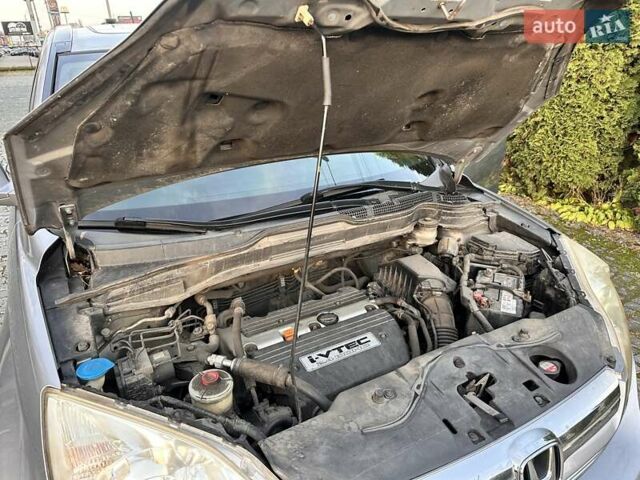 Серый Хонда СРВ, объемом двигателя 2.4 л и пробегом 212 тыс. км за 8900 $, фото 27 на Automoto.ua