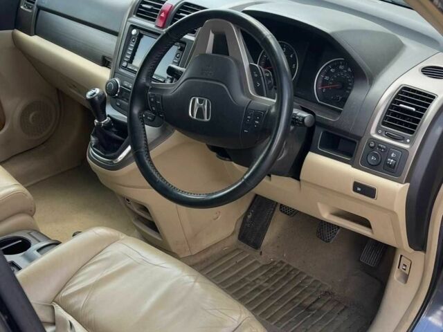 Серый Хонда СРВ, объемом двигателя 2.2 л и пробегом 200 тыс. км за 3900 $, фото 4 на Automoto.ua