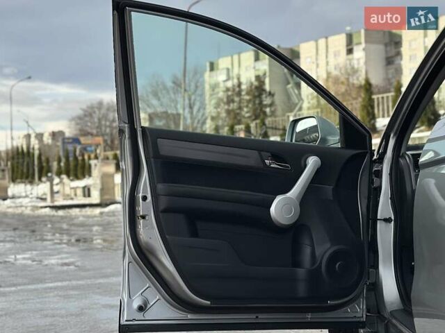 Серый Хонда СРВ, объемом двигателя 2 л и пробегом 189 тыс. км за 10870 $, фото 79 на Automoto.ua