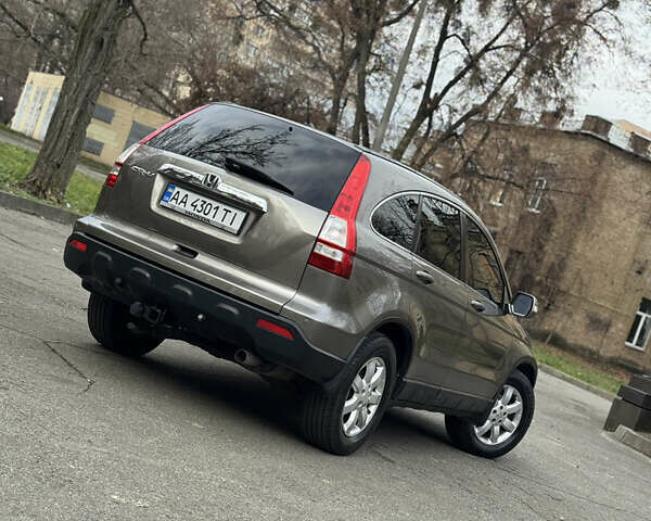 Серый Хонда СРВ, объемом двигателя 2.35 л и пробегом 200 тыс. км за 9999 $, фото 6 на Automoto.ua