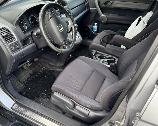 Сірий Хонда СРВ, об'ємом двигуна 2.36 л та пробігом 235 тис. км за 10500 $, фото 8 на Automoto.ua