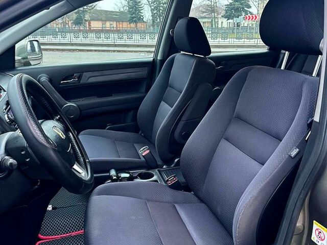 Серый Хонда СРВ, объемом двигателя 2 л и пробегом 157 тыс. км за 10000 $, фото 10 на Automoto.ua