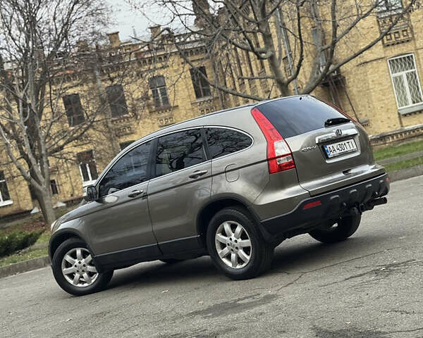 Серый Хонда СРВ, объемом двигателя 2.35 л и пробегом 200 тыс. км за 9999 $, фото 10 на Automoto.ua