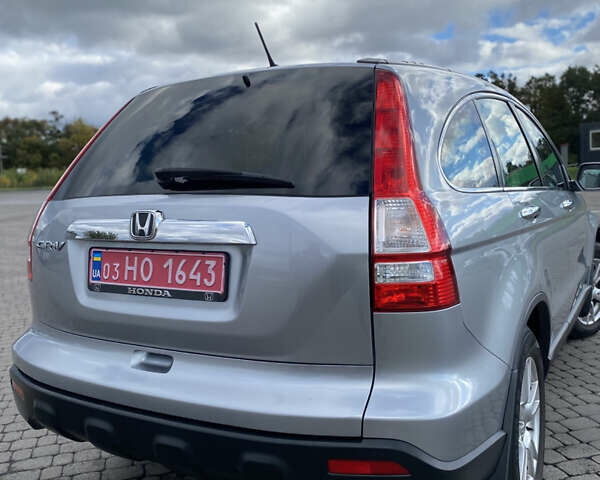 Хонда СРВ 2008 в Радивилове на Automoto.ua Серый Хонда СРВ, объемом двигателя 2 л и пробегом 252 тыс. км за 9550 $, фото 12 на Automoto.ua