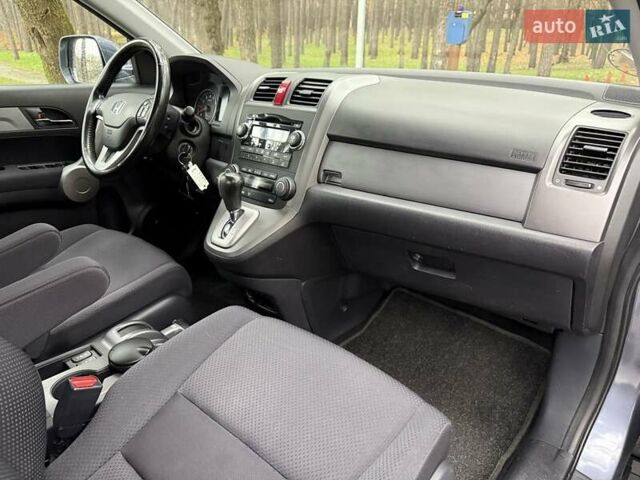 Сірий Хонда СРВ, об'ємом двигуна 2 л та пробігом 167 тис. км за 10999 $, фото 17 на Automoto.ua