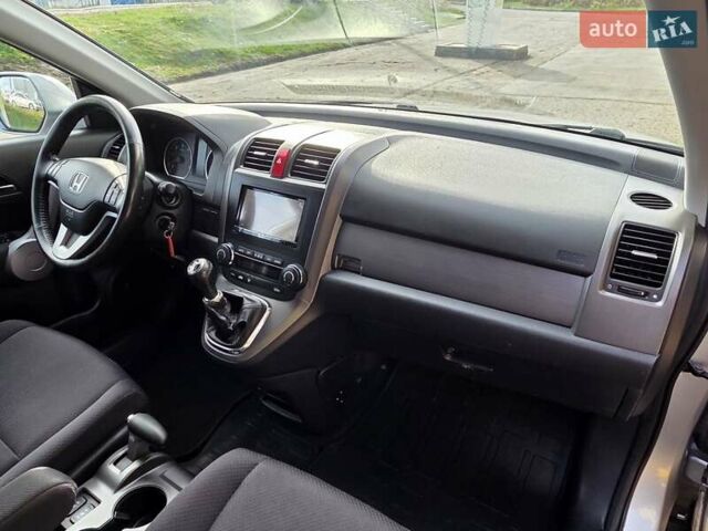 Серый Хонда СРВ, объемом двигателя 2.2 л и пробегом 241 тыс. км за 10500 $, фото 38 на Automoto.ua