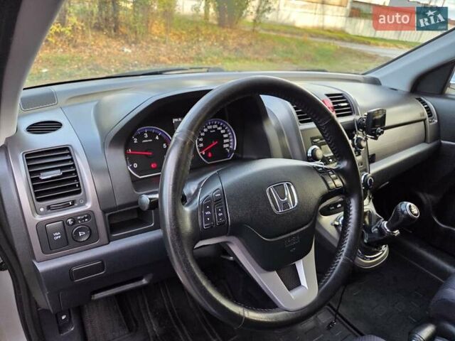 Хонда СРВ 2009 в Харькове на Automoto.ua Серый Хонда СРВ, объемом двигателя 2.2 л и пробегом 211 тыс. км за 11300 $, фото 26 на Automoto.ua