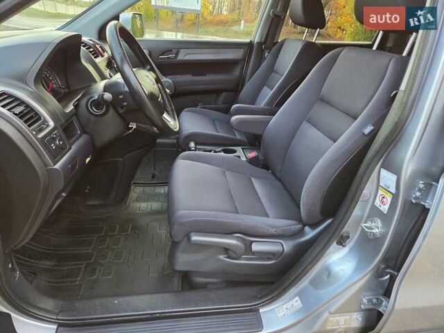 Хонда СРВ 2009 в Харькове на Automoto.ua Серый Хонда СРВ, объемом двигателя 2.2 л и пробегом 211 тыс. км за 11300 $, фото 28 на Automoto.ua