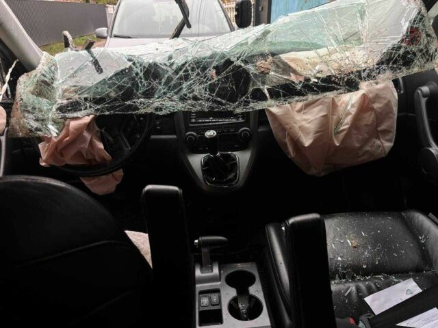 Серый Хонда СРВ, объемом двигателя 2.2 л и пробегом 213 тыс. км за 3100 $, фото 2 на Automoto.ua